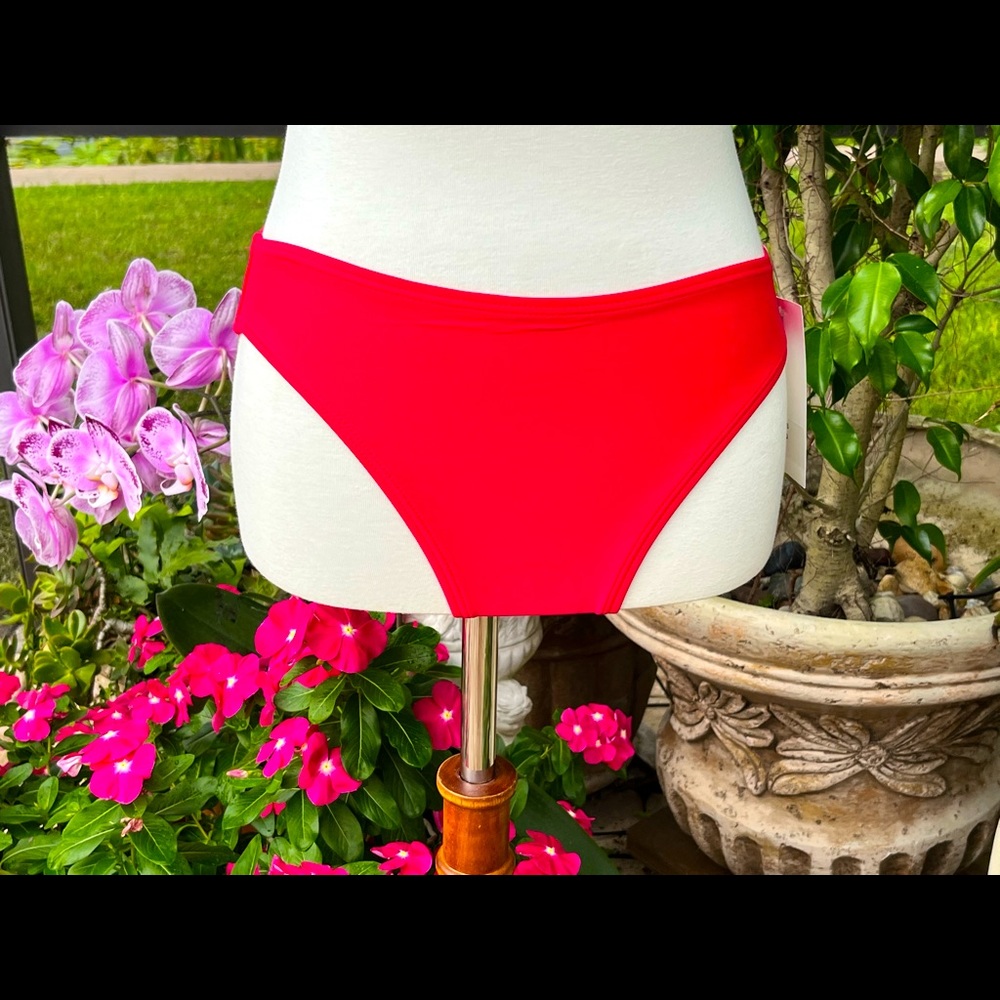 Womens  Attractive Red High Cut Bikini Bottoms Fully Lined / Size Small
